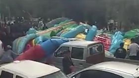 大陸,四川,龍捲風,溜滑梯,充氣城堡,意外
微博