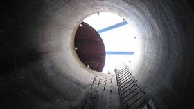 全國唯一隧道貯水系統 列歷史建築保存國內僅存唯一的隧道貯水系統「馬公水道貯水隧道」，因保留完整，極具有歷史文化等價值，澎湖縣政府日前正式公告，登錄為產業設施歷史建築來保存。（曾合意提供）中央社 108年4月29日