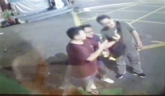 3男遙控燃鞭炮　被當成爆裂物GG了