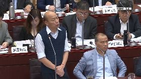 韓議會洗臉1800
