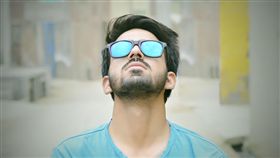 帥哥 自信 墨鏡 鬍子
圖／翻攝自pixabay