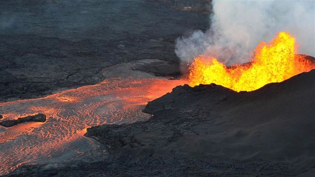 男摔落懸崖掉進活火山…下場驚呆眾人