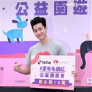 周興哲抽空現身公益活動，為毛小孩發聲，「愛他，請不要遺棄他」。（記者/邱榮吉攝影）