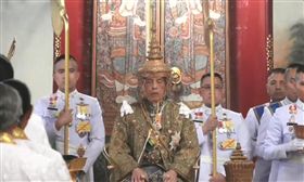 泰王瓦吉拉隆功（Maha Vajiralongkorn）加冕（圖／翻攝自推特）