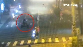 西裝男跟蹤女業務　求愛不成亮刀恐嚇