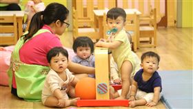 新北公托誘因　人口成長率優少子化衝擊下，新北市努力爭取人口成長並減少人口流失，推出淡水新興公托（圖）等及生育補助等優惠，讓歷年人口成長率也都優於其他地區。（社會局提供）中央社記者黃旭昇新北傳真　108年5月1日