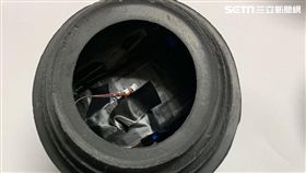 新北市邱姓電腦工程師改造通便器後，放置於捷運站附近商家進行偷拍，警方循線將他逮獲，訊後依妨害秘密罪送辦（翻攝畫面）