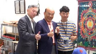 逛設計展談經濟　蘇揆：台商回流狂飆