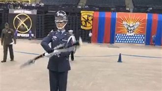 世儀賽失誤掉槍割傷　黃士宸落淚