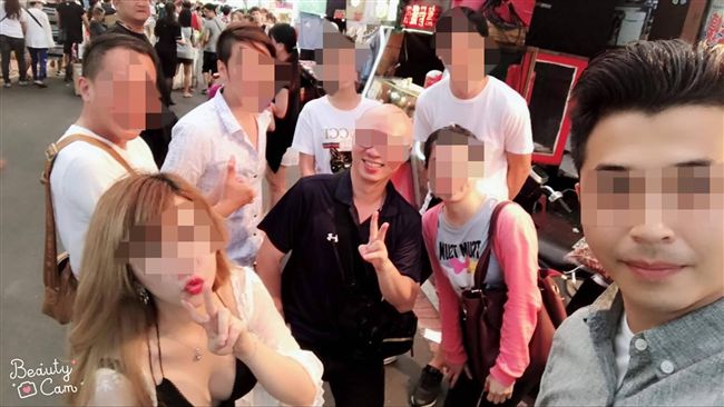 家暴警舔女童臉頰　還擒拿前女友逼跪