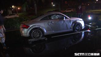 男酒駕自撞噴飛　250萬奧迪變廢鐵