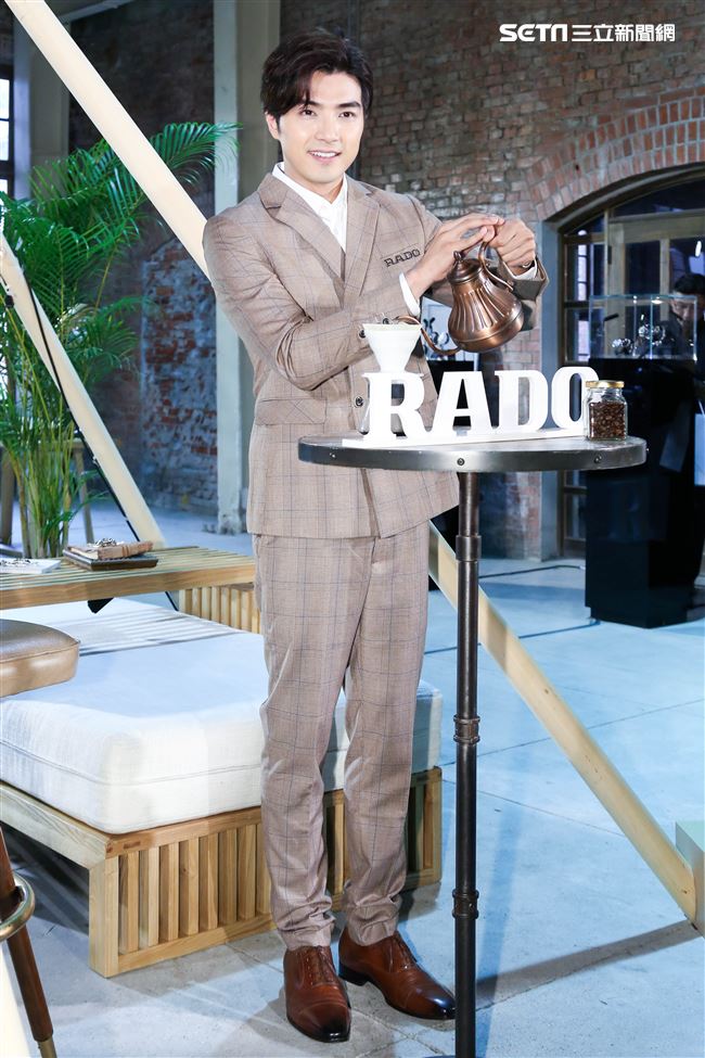 賀軍翔出席手錶新品發表活動並分享先前主演《賴貓的獅子倒影》的拍攝心得。（記者林士傑/攝影）