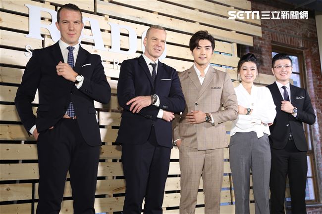 賀軍翔出席手錶新品發表活動並分享先前主演《賴貓的獅子倒影》的拍攝心得。（記者林士傑/攝影）