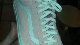 鞋子,顏色專家,解密,Nicole Coulthard　圖／翻攝自臉書