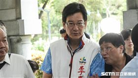 16:9
劉文雄葬禮，李慶元到場默哀 圖／記者林敬旻攝