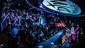 Burning Sun
https://www.facebook.com/clubBurningSunseoul/photos/a.1205004689664537/1205005466331126/?type=3&theater