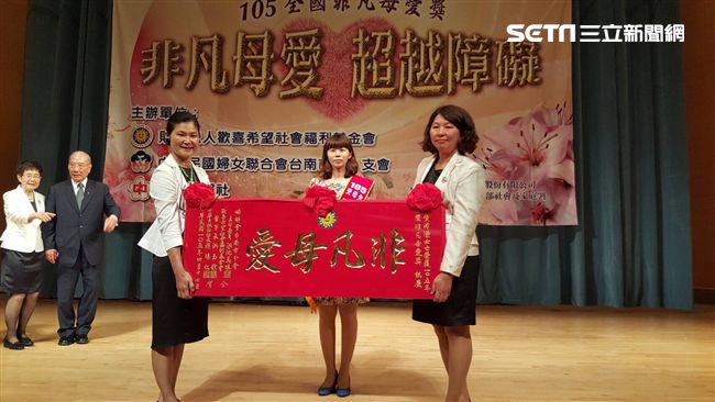 全盲又自閉！鄰居竟嘆可惜　母霸氣回
