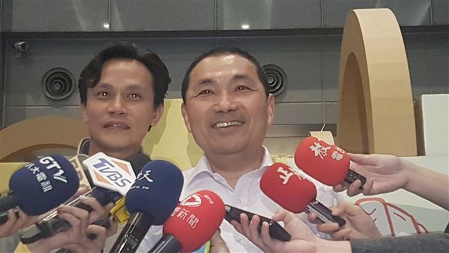 共飲翡翠水　侯：歷任和中央努力成果