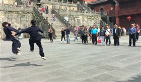 苗縣擴大兩岸交流 湖北文化週8月登場苗栗縣長徐耀昌日前率團赴中國大陸參訪，為苗栗縣文化觀光、農特產及工商業拓展交流管道。縣府6日表示，8月將在縣內舉辦首屆「湖北文化週」系列活動，擴大兩岸互動交流。（苗栗縣政府提供）中央社記者管瑞平傳真 108年5月6日