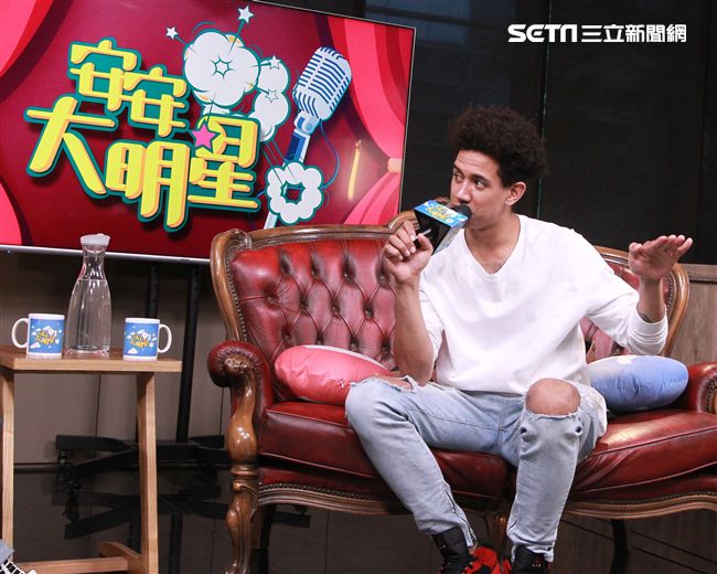 路易士安安大明星。（記者邱榮吉/攝影）