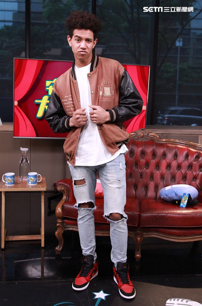 路易士安安大明星。（記者邱榮吉/攝影）