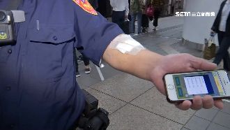 老外捷運爛醉咬人！勇警掛彩忍痛壓制