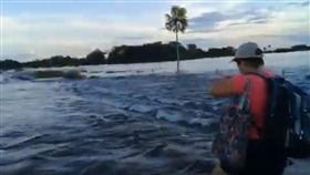 巴拉圭涅恩布庫省（Neembucu）洪水（圖／翻攝自ABCDigitalPy YouTube）
