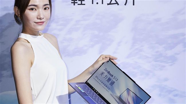 97%超高螢幕佔比！華碩新筆電登場
