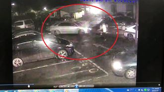 監視器曝光！男遭追殺狠撞捲車底亡