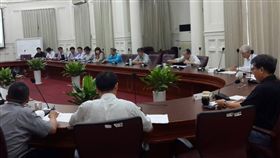 中市府審中火改善污水計畫 改善天數縮為60天台中火力發電廠放流水3次超標，遭台中市政府重罰。市府環保局9日邀專家學者審查中火改善計畫書，決議改善執行天數縮減為60天。（台中市政府提供）中央社記者蘇木春傳真　108年5月9日