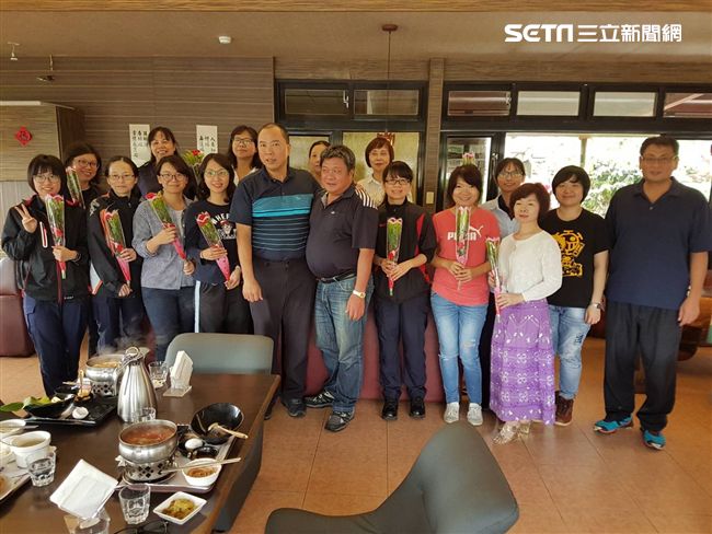 母親節足感心！金山分局長餐敘女警