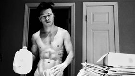 黃包包 閃亮亮 (圖/臉書 IG)