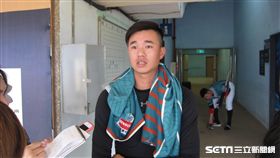 ▲Lamigo牛棚投手黃子鵬賽前受訪。（圖／記者蕭保祥攝影）