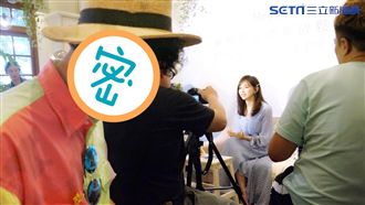 王心凌正訪問中！小男神假扮記者亂入