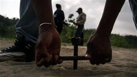 墨西哥,亂葬崗,毒品,戰爭,總統
https://twitter.com/search?q=Guerreras%20Buscadoras&src=typd&lang=zh-tw