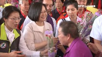 被讚做事像「林默娘」　小英靦腆笑笑