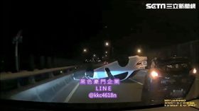 賓士,翻車,馬3,新北,翻攝畫面