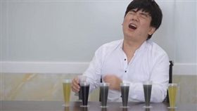 大陸長沙業者祭出6萬徵不到臭豆腐「聞臭師」。(圖/翻攝自澎派新聞)