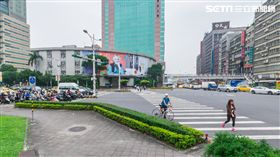 中山南路與忠孝西路，監察院門口。翻攝google map