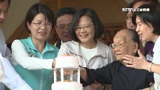 讓總統再做4年！獨派教母金美齡挺英