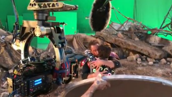 鋼鐵人重逢蜘蛛人！「啾一下」惹淚崩