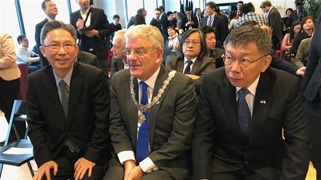 柯文哲強化國際事務　攬周台竹入團隊