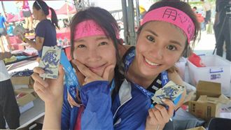 周杰倫協助李懿琳妲三鐵初鐵完賽