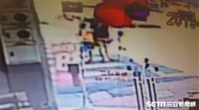 台中5歲女童遭貨車撞死監視器畫面／記者邱瑞揚翻攝