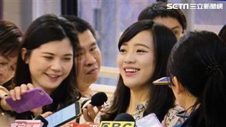 韓唉「好寂寞」　黃捷暗酸韓像總機