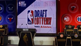 NBA選秀順位抽籤儀式,樂透。（圖／翻攝自巫師官方推特）