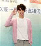 劉以豪離開伊林後，目前只想放空休息。（記者邱榮吉/攝影）