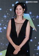 Janet黑色性感爆乳禮服。（記者邱榮吉/攝影）