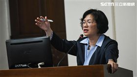 國民黨立委王惠美就農田水利會改官派一事於經濟委員會質詢。 圖／記者林敬旻攝