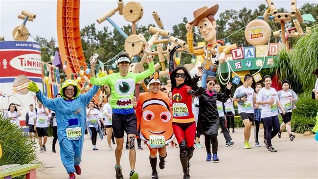 胡迪陪你狂歡！迪士尼首推皮克斯夜跑